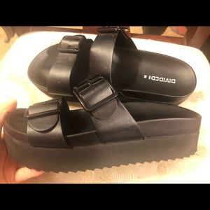 black platform sandals